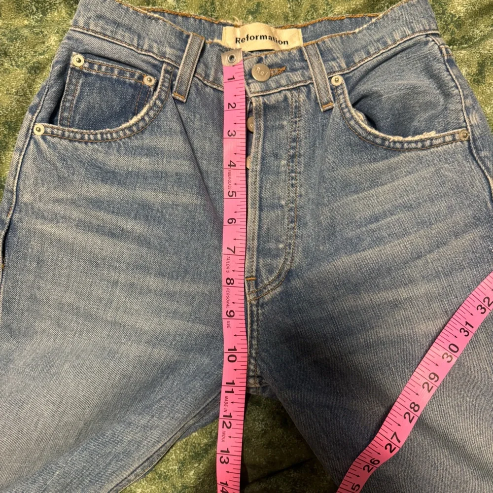 Reformation Cynthia High Rise Relaxed Jeans in Aegean - Women’s 23 - Picture 12 of 13